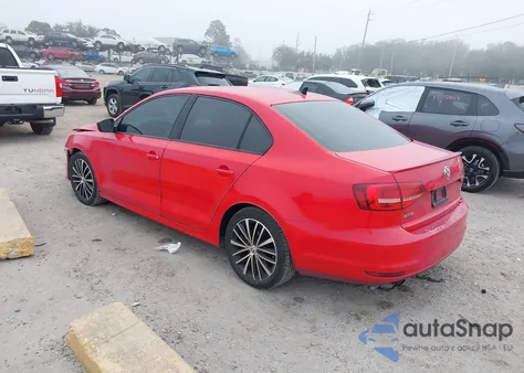 2015 Volkswagen Jetta 1.8T Sport z USA, uszkodzony, nr VIN 3VWD17AJ9FM420437